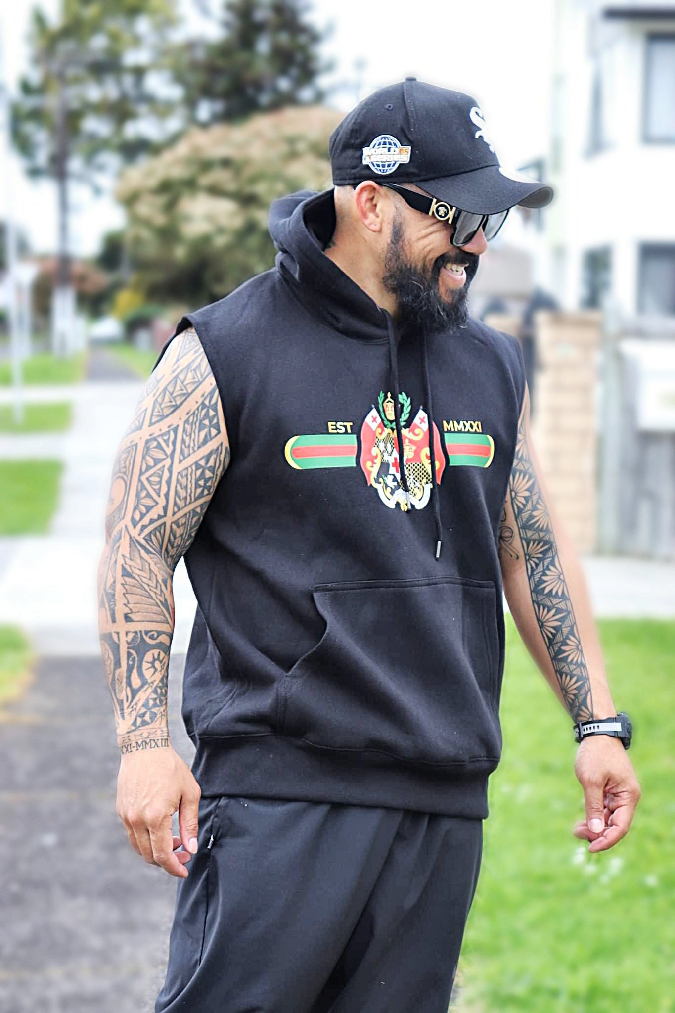 SILA TONGA SLEEVLESS HOODIE