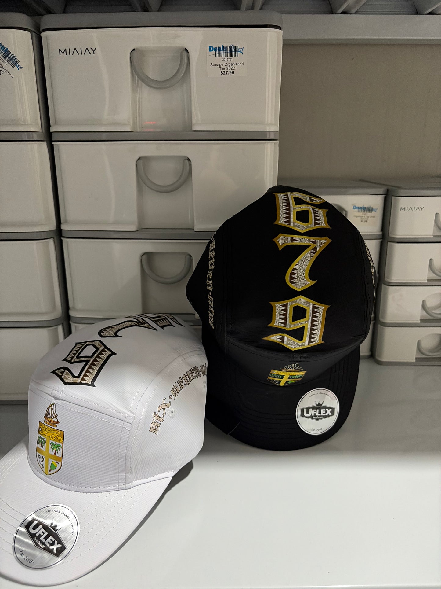 679 premium Hat