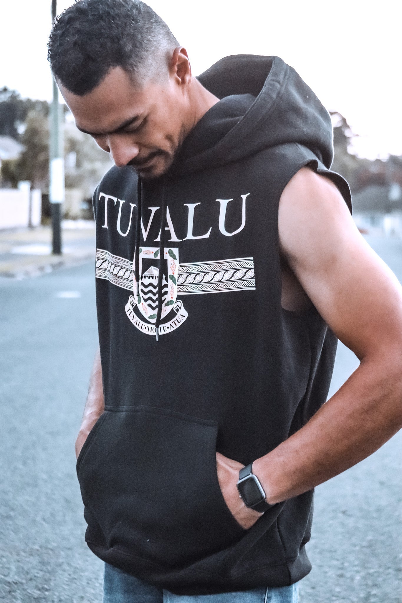TUVALU SLEEVELESS HOODIE