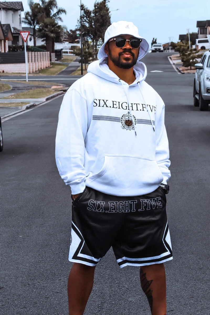 SIX EIGHT FIVE SHORTS